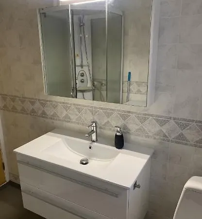 Med Sydvendt Balkong Apartment