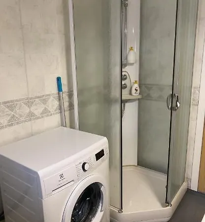 Apartment Med Sydvendt Balkong *