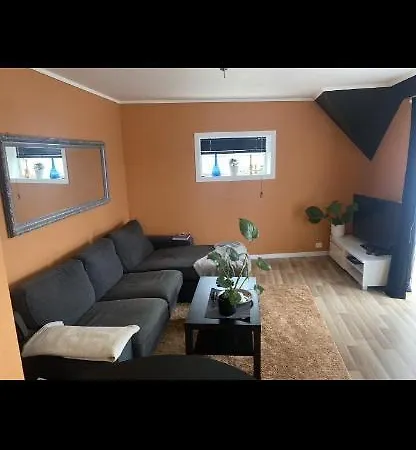 Apartment Med Sydvendt Balkong *